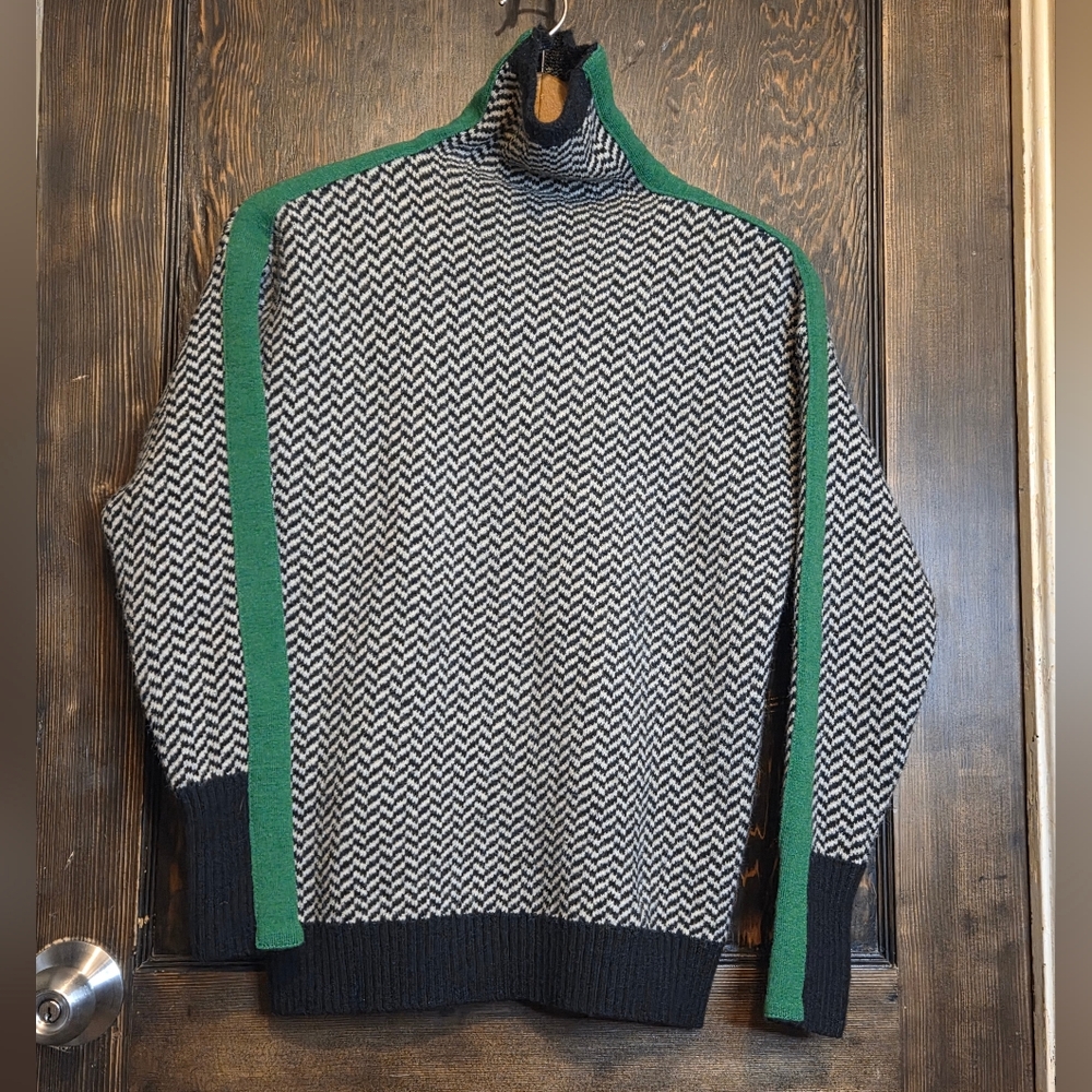 Mayberry Chevron/Herringbone Pattern Turtleneck S… - image 4